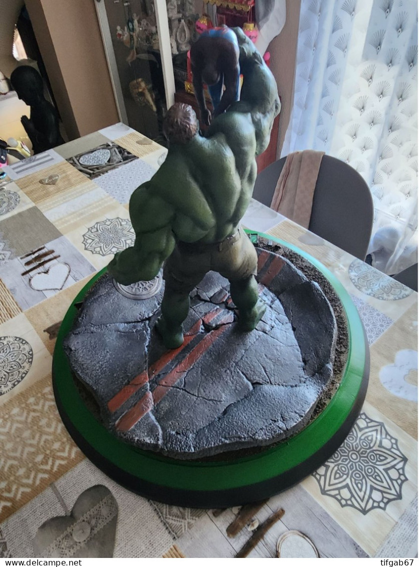 Figurine Hulk Et Spiderman Diorama - Marvel Heroes