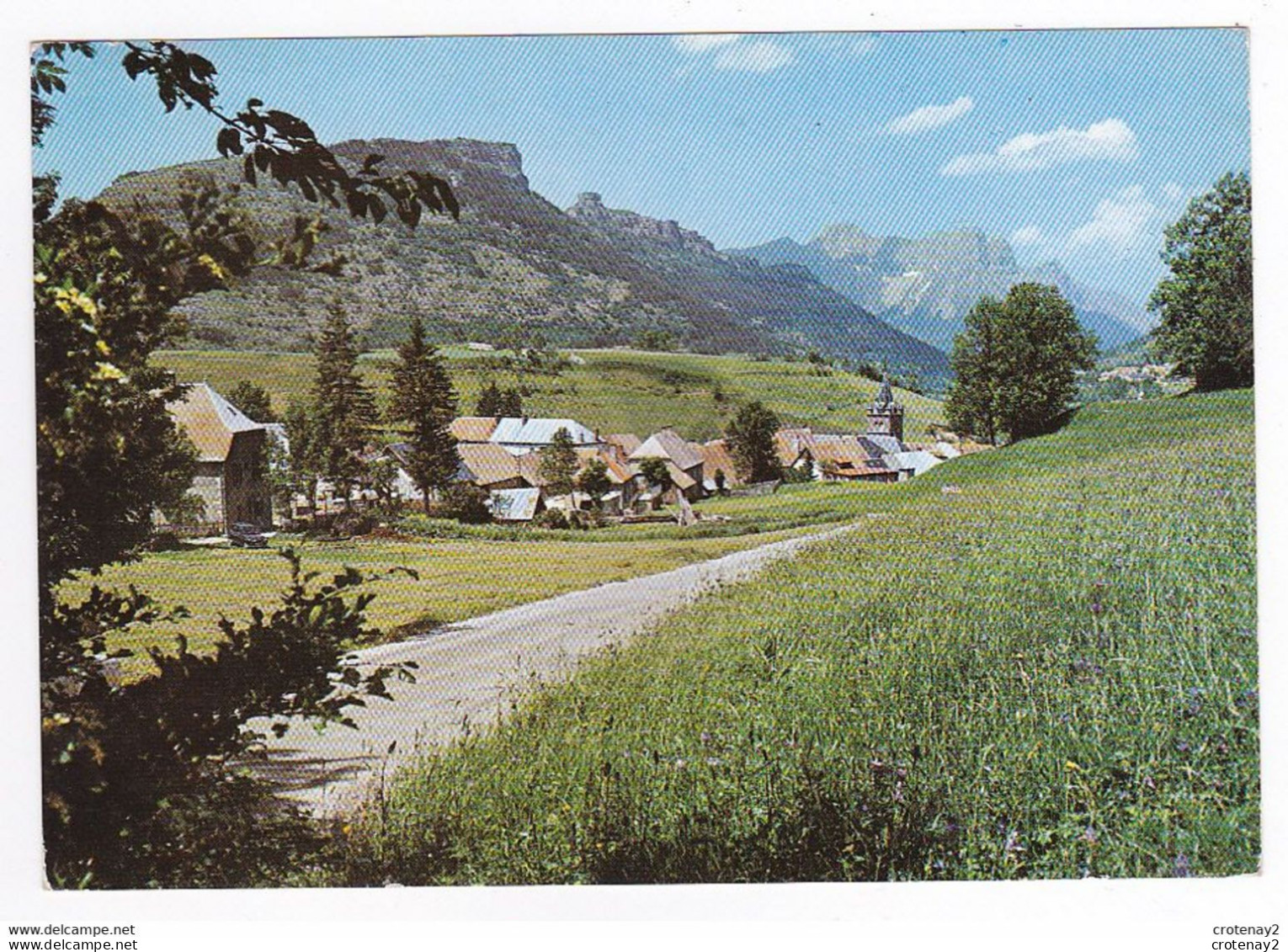 38 GRESSE EN VERCORS Vers Clelles N°9986 Vue Générale En 1970 Renault 4L Seule - Clelles