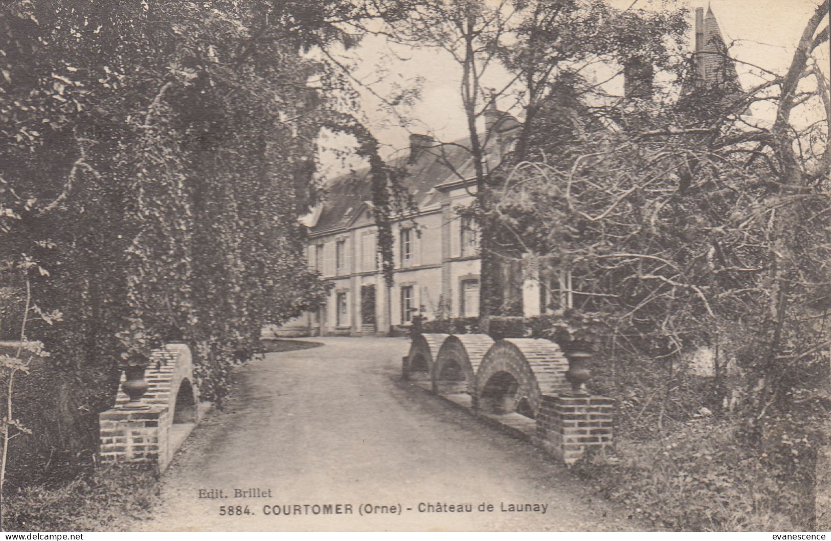 61 : Courtomer : Chateau De Launay   ///  Ref.  Sept.  23  // N° 27.519 - Courtomer