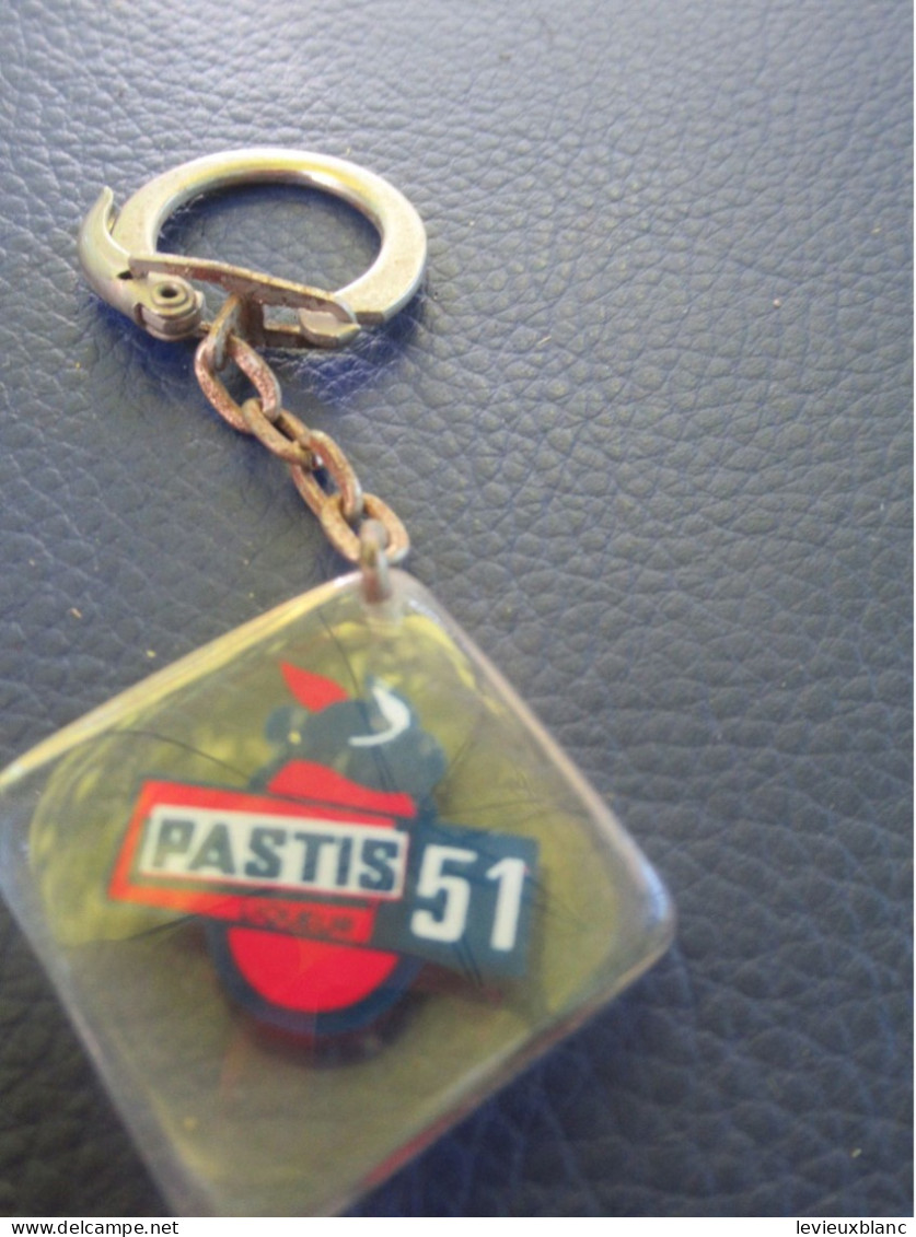 Porte-Clé Publicitaire Ancien/Alcool/Pastis / " PASTIS 51"/Plastique/Vers 1960-1970    POC696 - Sleutelhangers