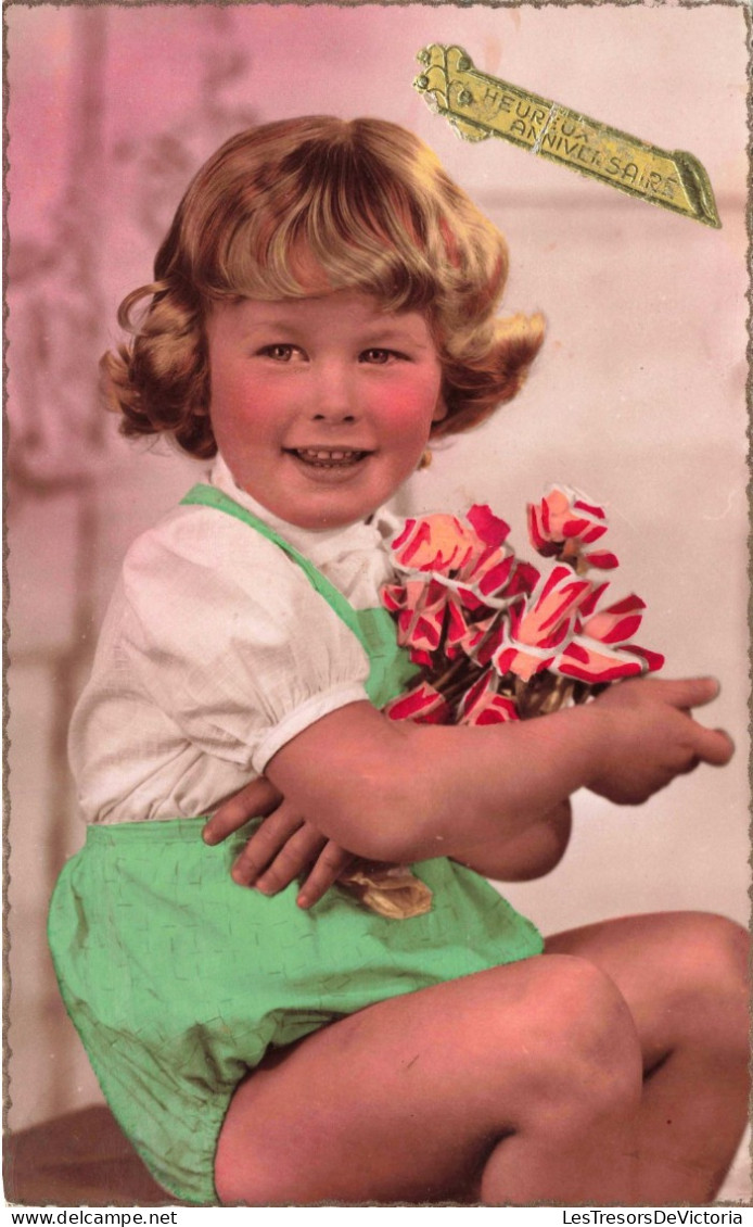 FÊTES ET VOEUX - Heureux Anniversaire - Petite Fille En Salopette Verte - Colorisé - Carte Postale Ancienne - Birthday