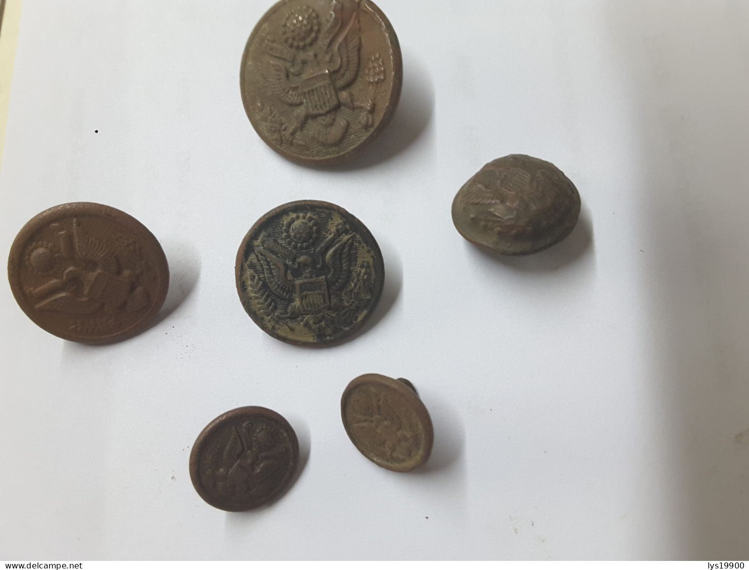 Lot De Boutons Anciens Civil Et Militaire En L'état - Buttons