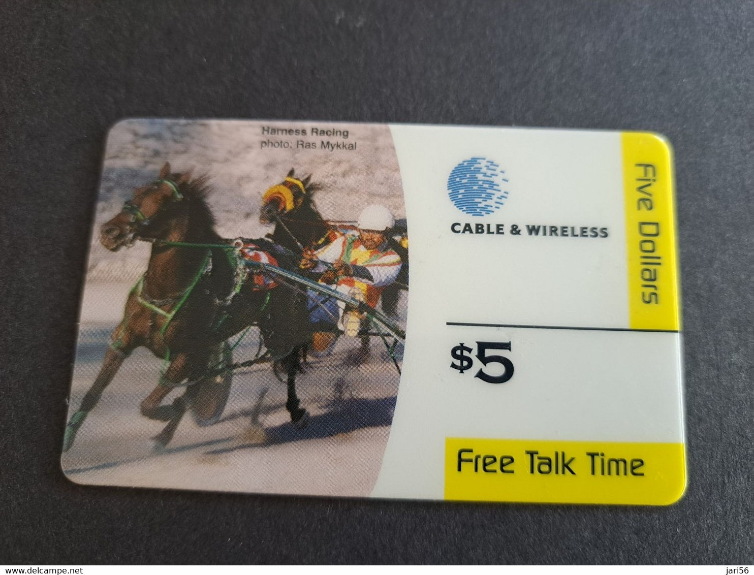 BERMUDA  $5,-   BERMUDA    HARNESS RACING  THICK CARD   C&W    PREPAID CARD  Fine USED  **10073 R** - Bermuda