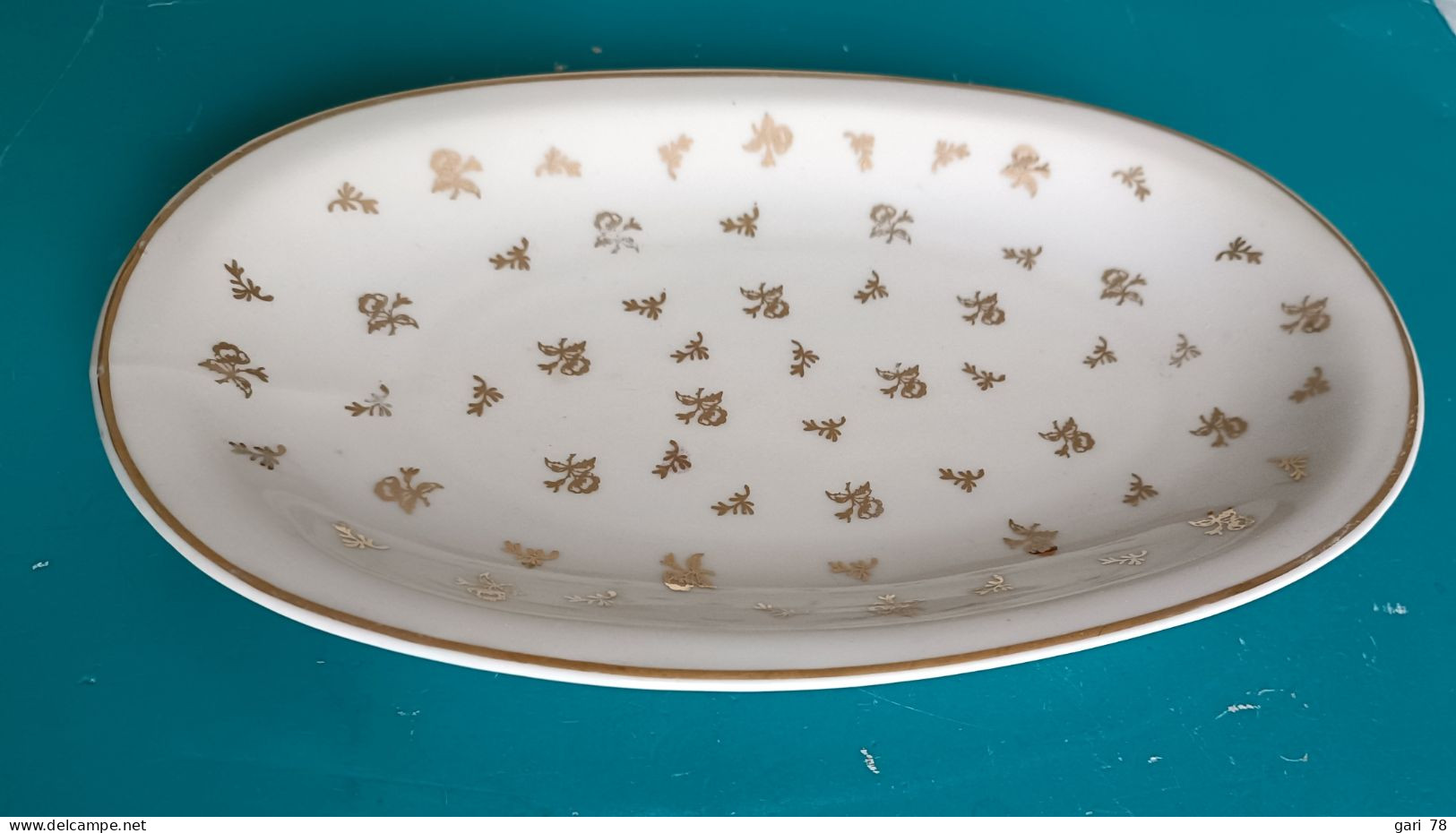 2 Plats Raviers, Motifs Avec Dorure, Porcelaine De Limoges - Limoges (FRA)