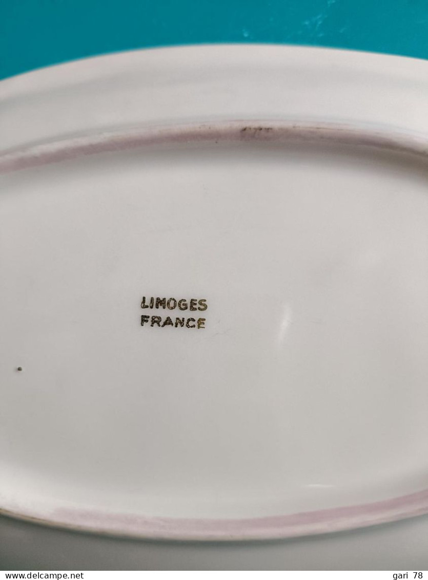 2 Plats Raviers, Motifs Avec Dorure, Porcelaine De Limoges - Limoges (FRA)