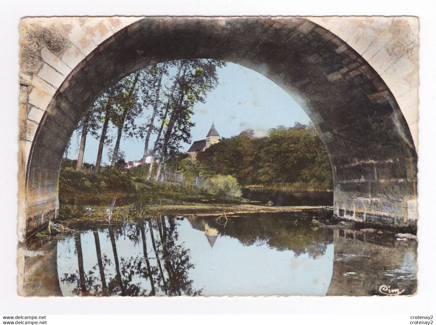 89 CHENY Un Effet De Mirage Dans L'Armançon Sous Le Pont En 1965 - Cheny