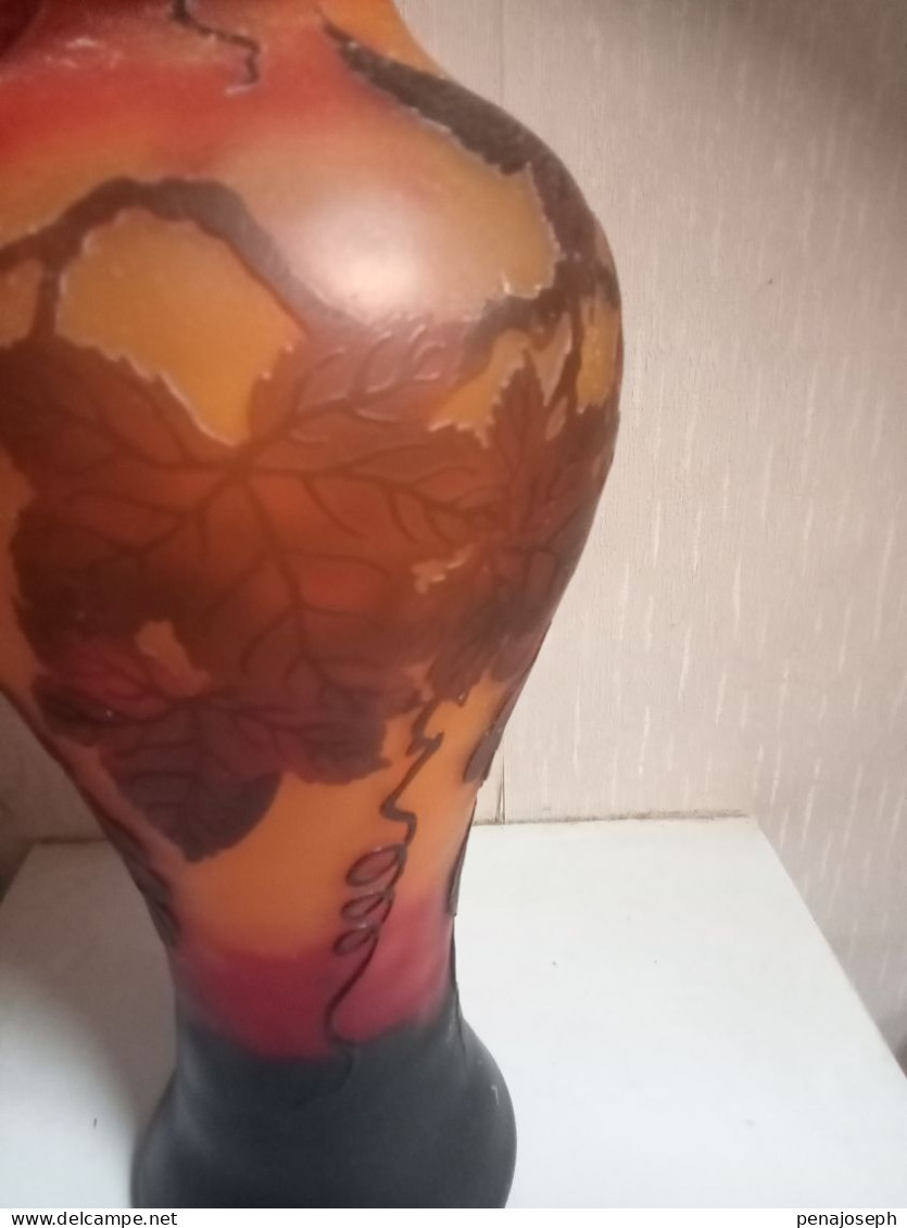 vase ancien dans le gout de Gallé hauteur 41 cm