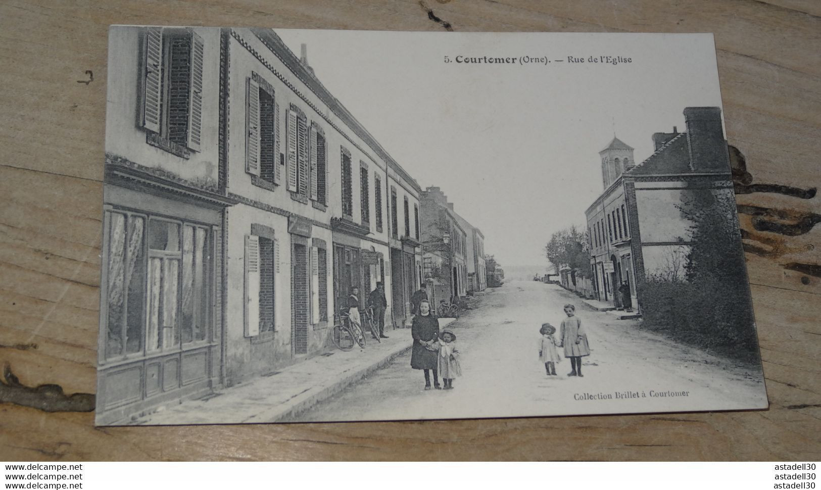 COURTOMER : Rue De L'église ................ 7362 - Courtomer