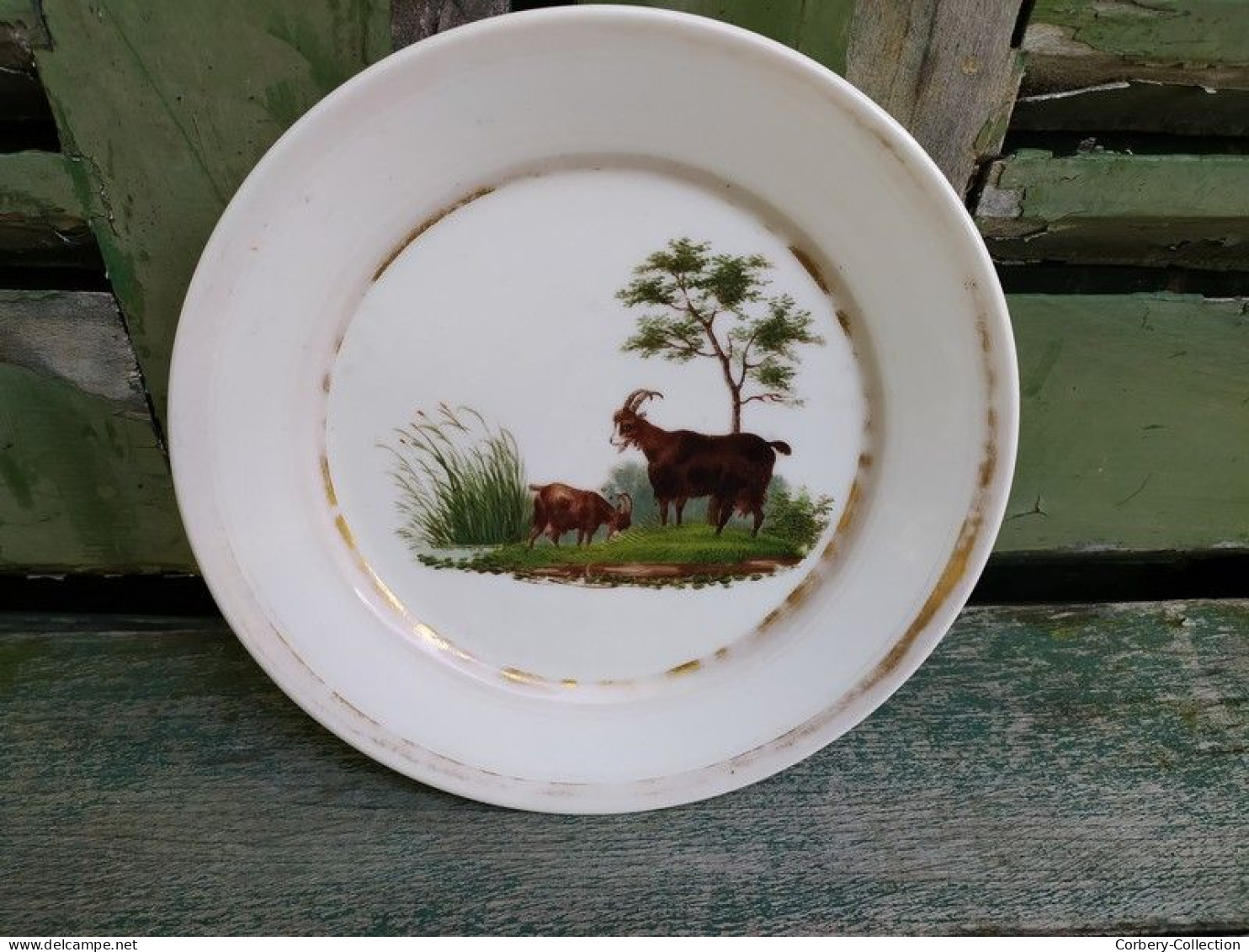 Ancienne Assiette Porcelaine De Paris XIXème Décor Chèvre Avec Son Petit. - Autres & Non Classés