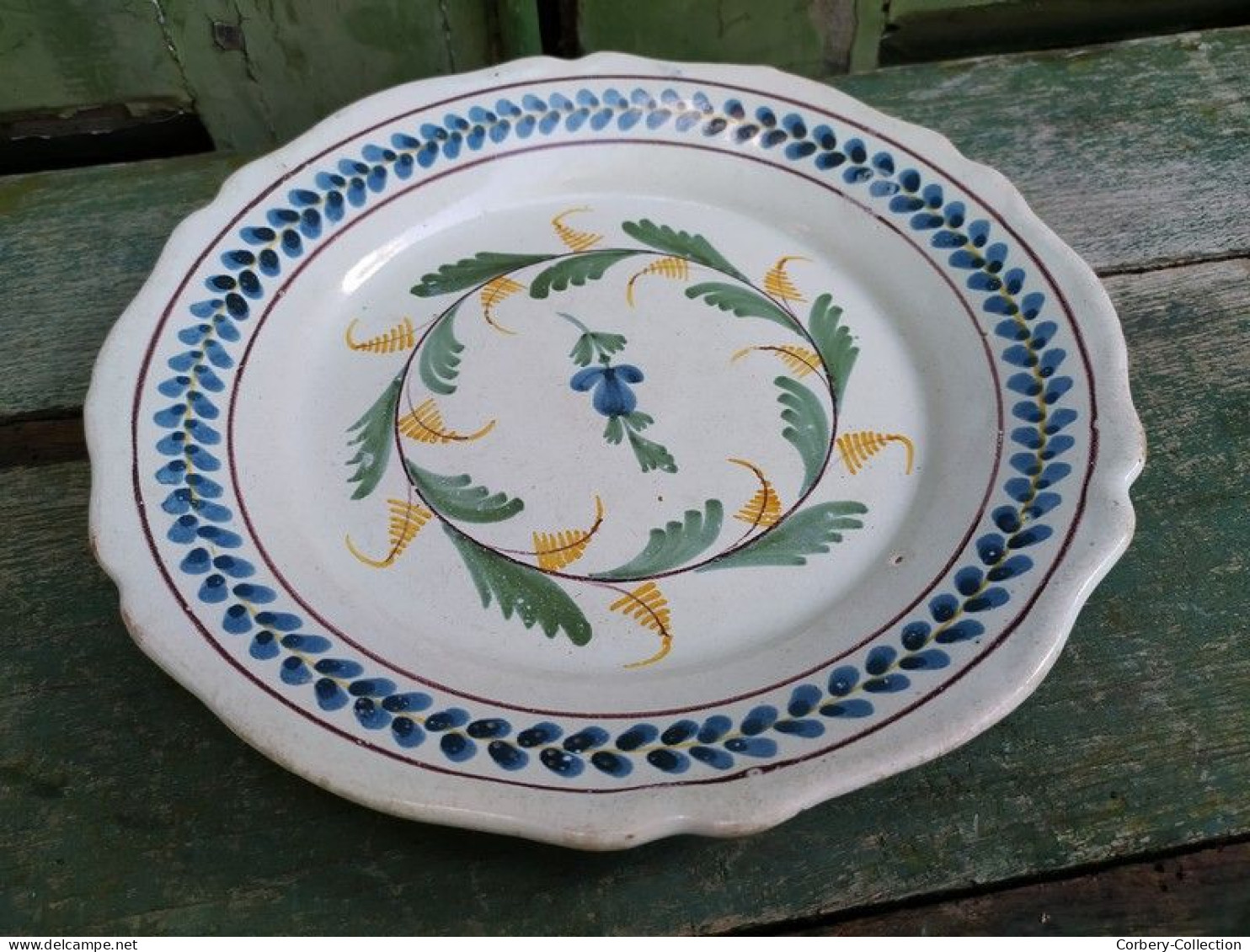 Ancienne Assiette en Faïence de Nevers XVIIIème