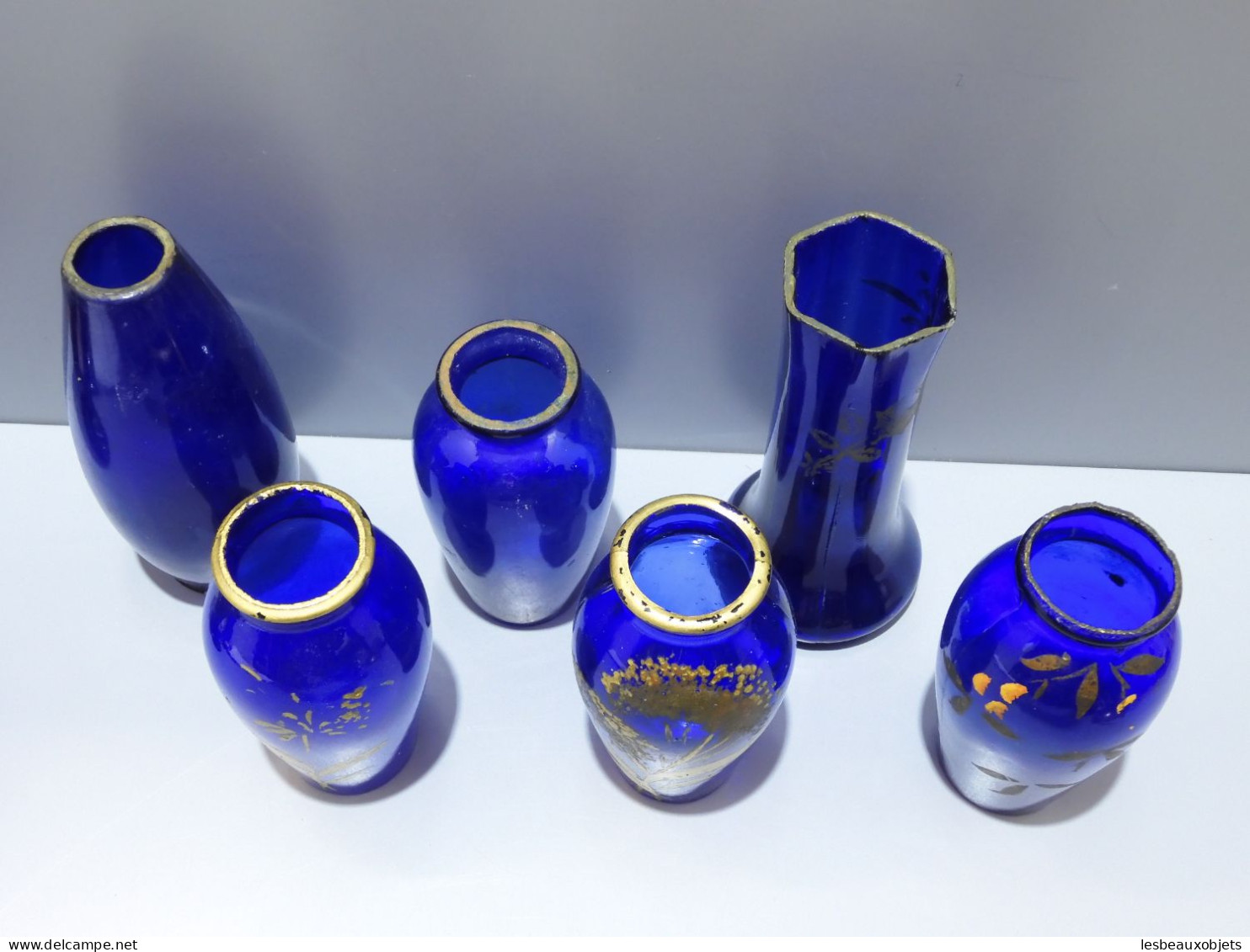 -LOT De 6 PETITS VASES VERRE De Couleur Bleue Collection  Jus De Grenier    E - Vases