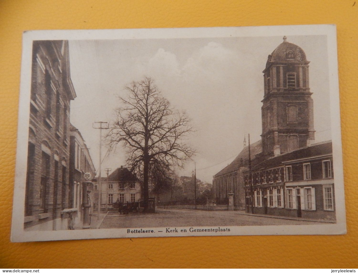 BOTTELARE - BOTTELAERE -  Kerk En Gemeenteplaats - Merelbeke