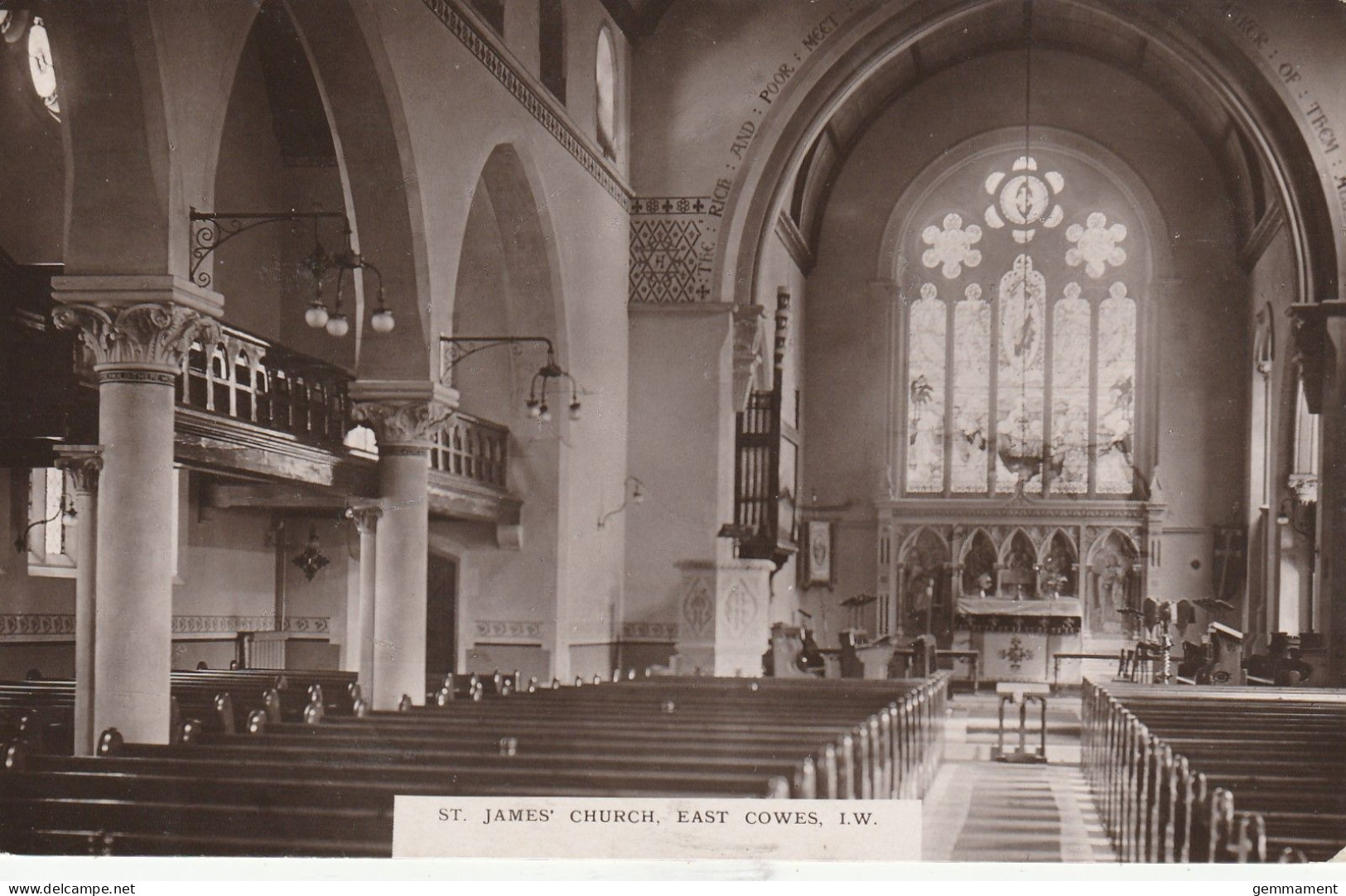 EAST COWES - ST JAMES CHURCH INTERIOR - Cowes
