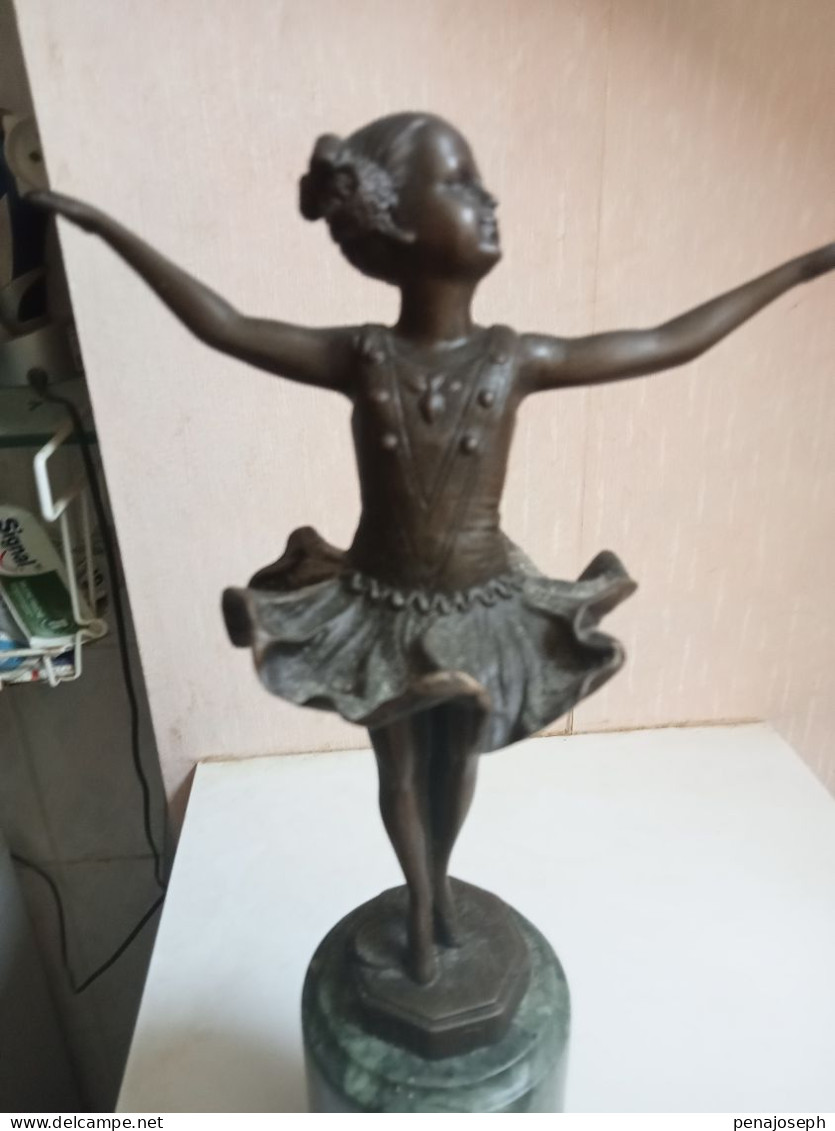 Statuette En Bronze Sur Support Marbre La Danseuses Hauteur 33 Cm - Bronzes