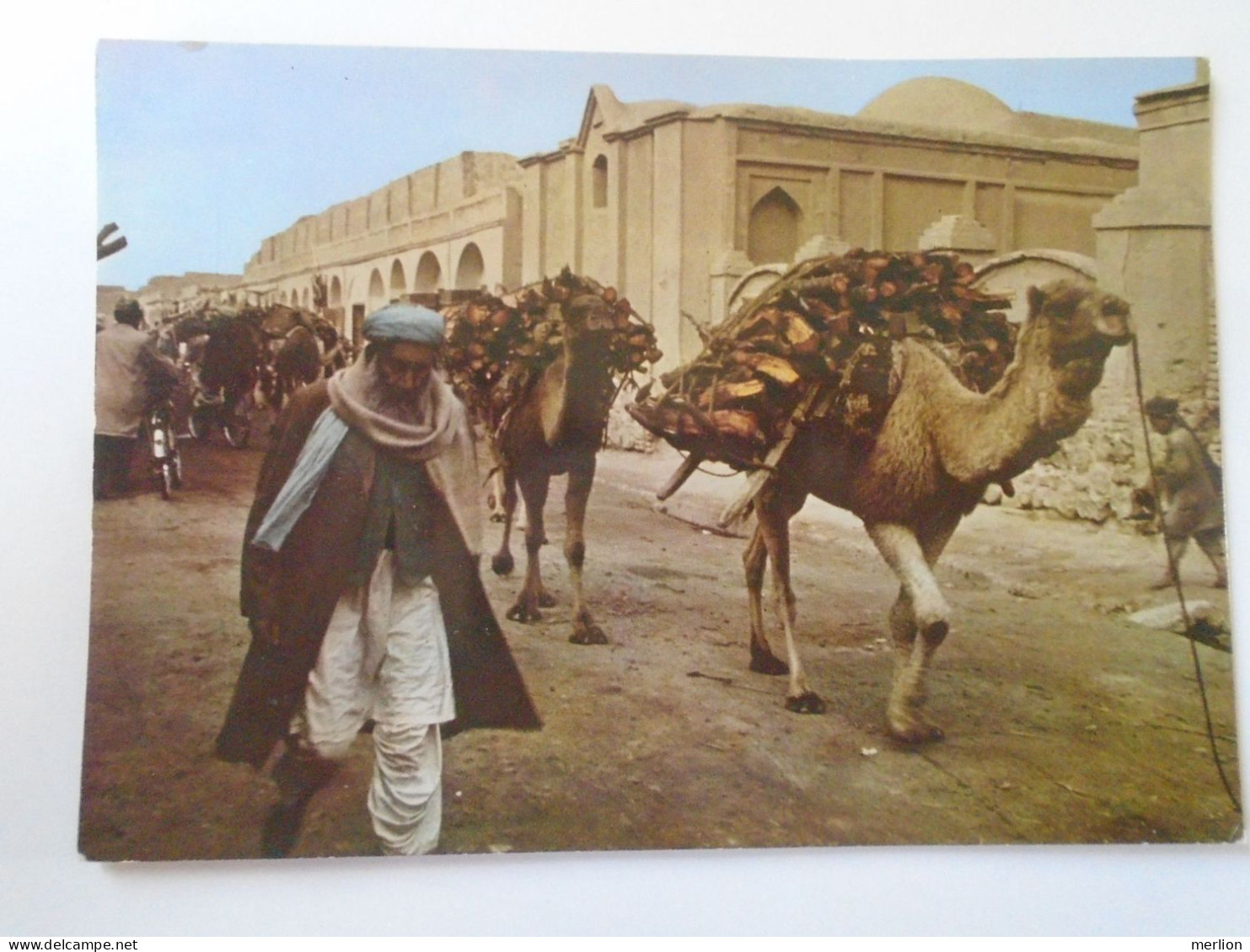 D198690  Afghanistan Postcard  - Timber Transport In Kandahar -Camel   Ca 1970's - Afghanistan