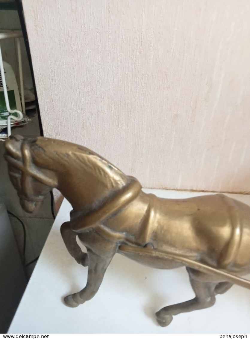 Cheval Et Charette En Bronze Ou Laiton Longueur 44 Cm Hauteur 17 Cm - Bronzes