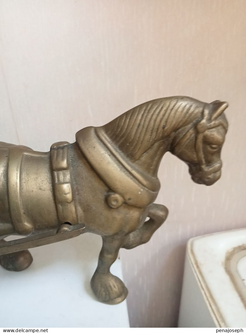 cheval et charette en bronze ou laiton longueur 44 cm hauteur 17 cm