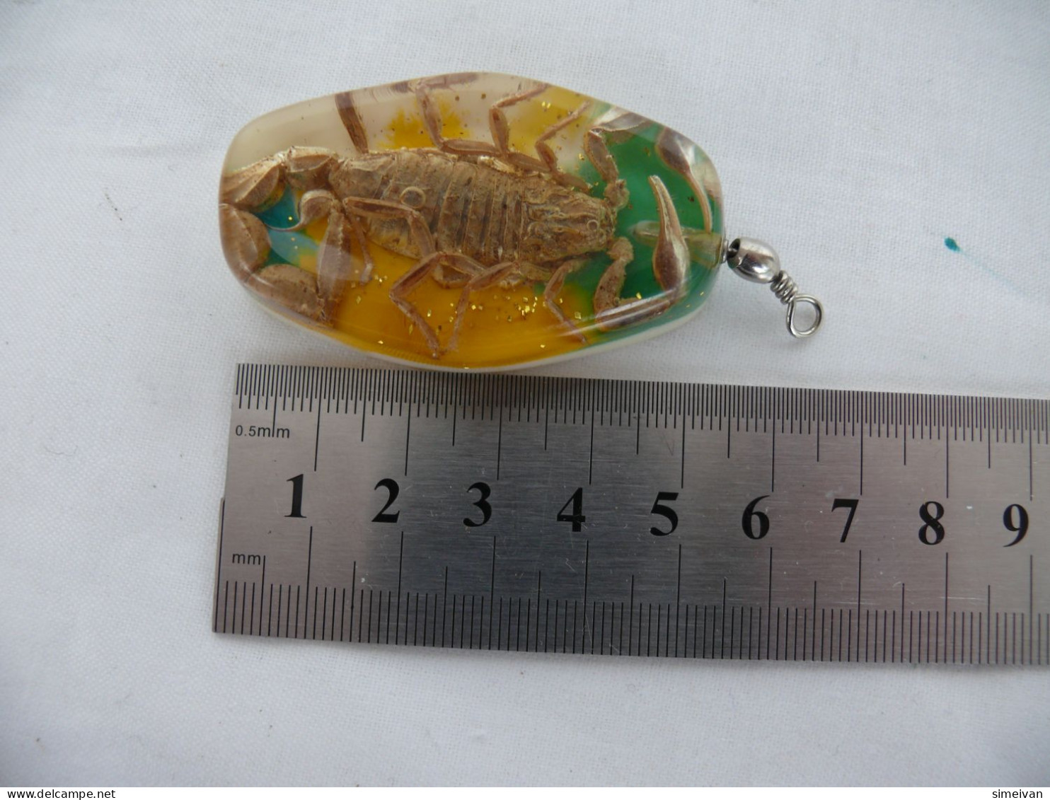 REAL GOLD SCORPION GLOW LUCITE NECKLACE PENDANT INSECT JEWELRY TAXIDERMY #1851