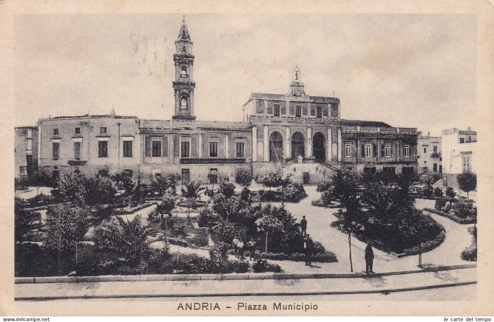 Cartolina Andria - Piazza Municipio. - Andria