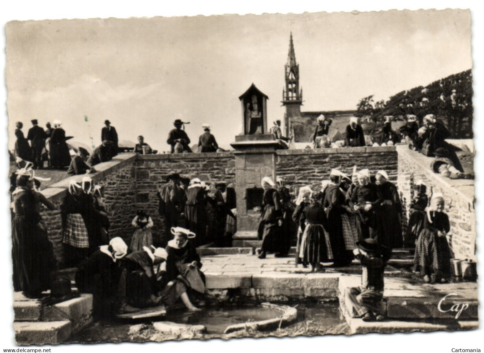 La Fontaine Miraculeuse De Ste-Anne-la-Palud - Plonévez-Porzay