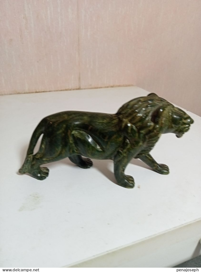 statuette élephant en malachite longueur 13 cm