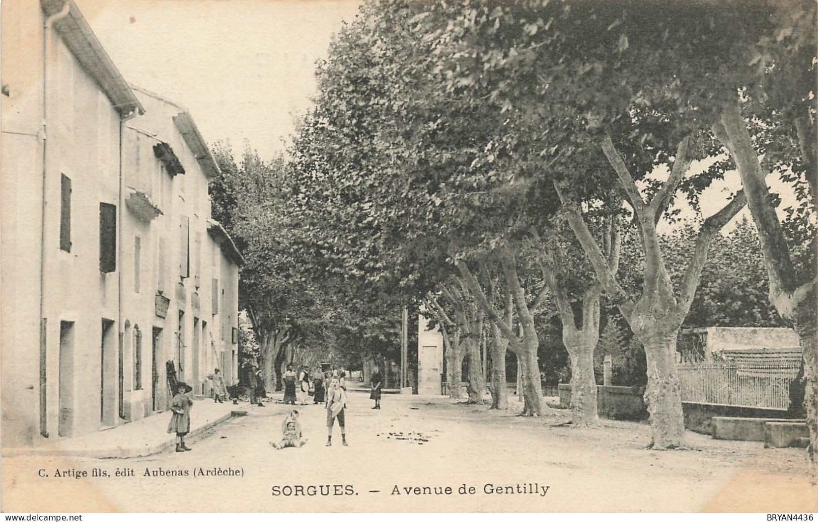 84 - SORGUES - AVENUE De GENTILLY Animée - Sorgues