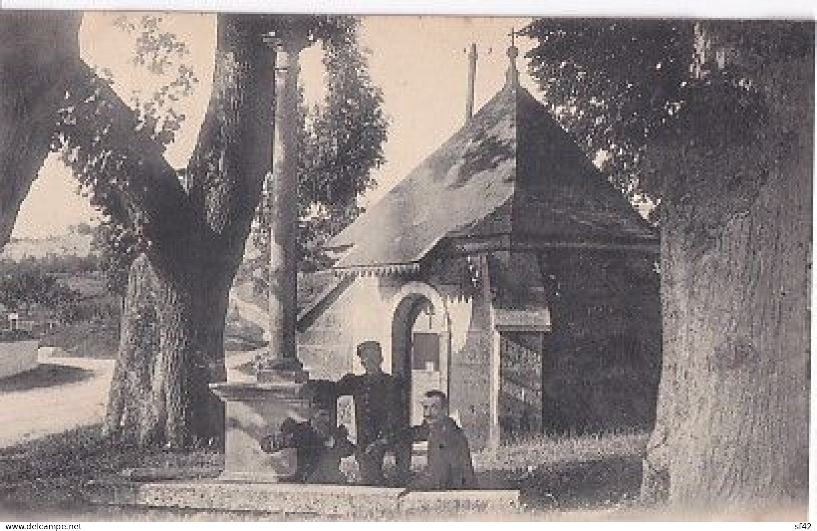 ARC EN BARROIS                         LA CHAPELLE SAINTE ANNE .   MILITAIRES - Arc En Barrois