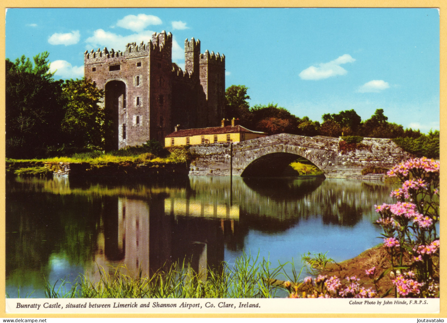 Bunratty Castle Between Limerick And Shannon Airport, Co. Clare, Ireland - Castles