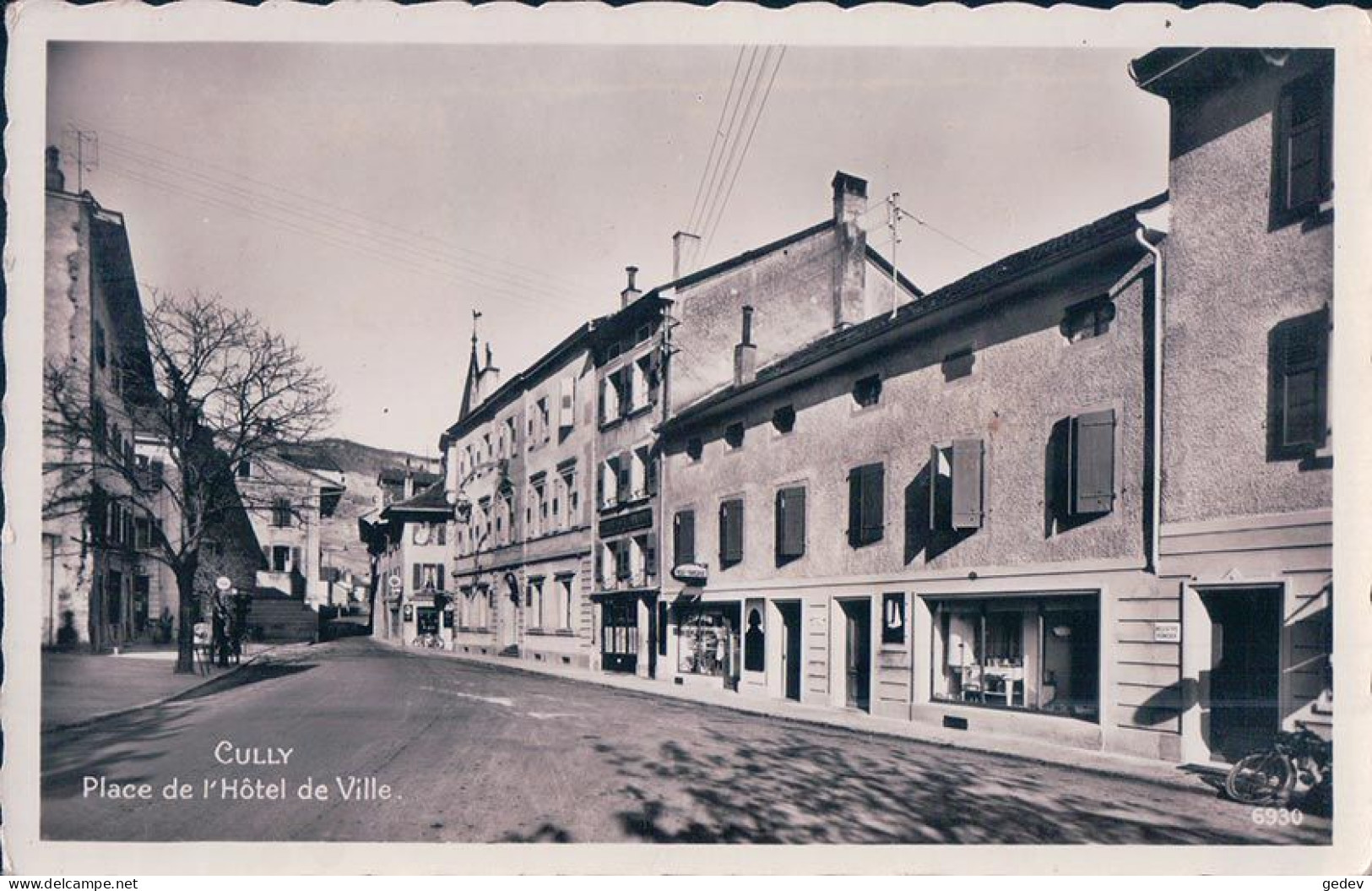 Cully VD, Place De L'Hôtel De Ville (6930) - Cully