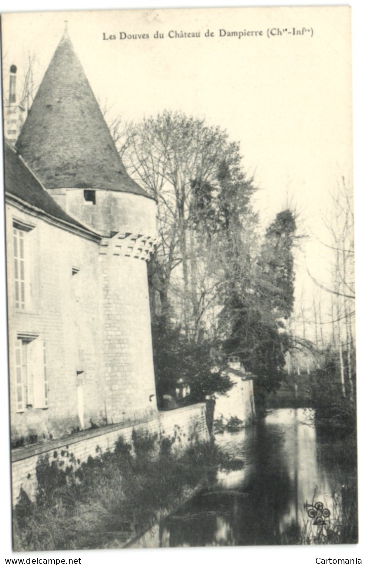 Les Douves Du Château De Dampierre - Dampierre-sur-Boutonne