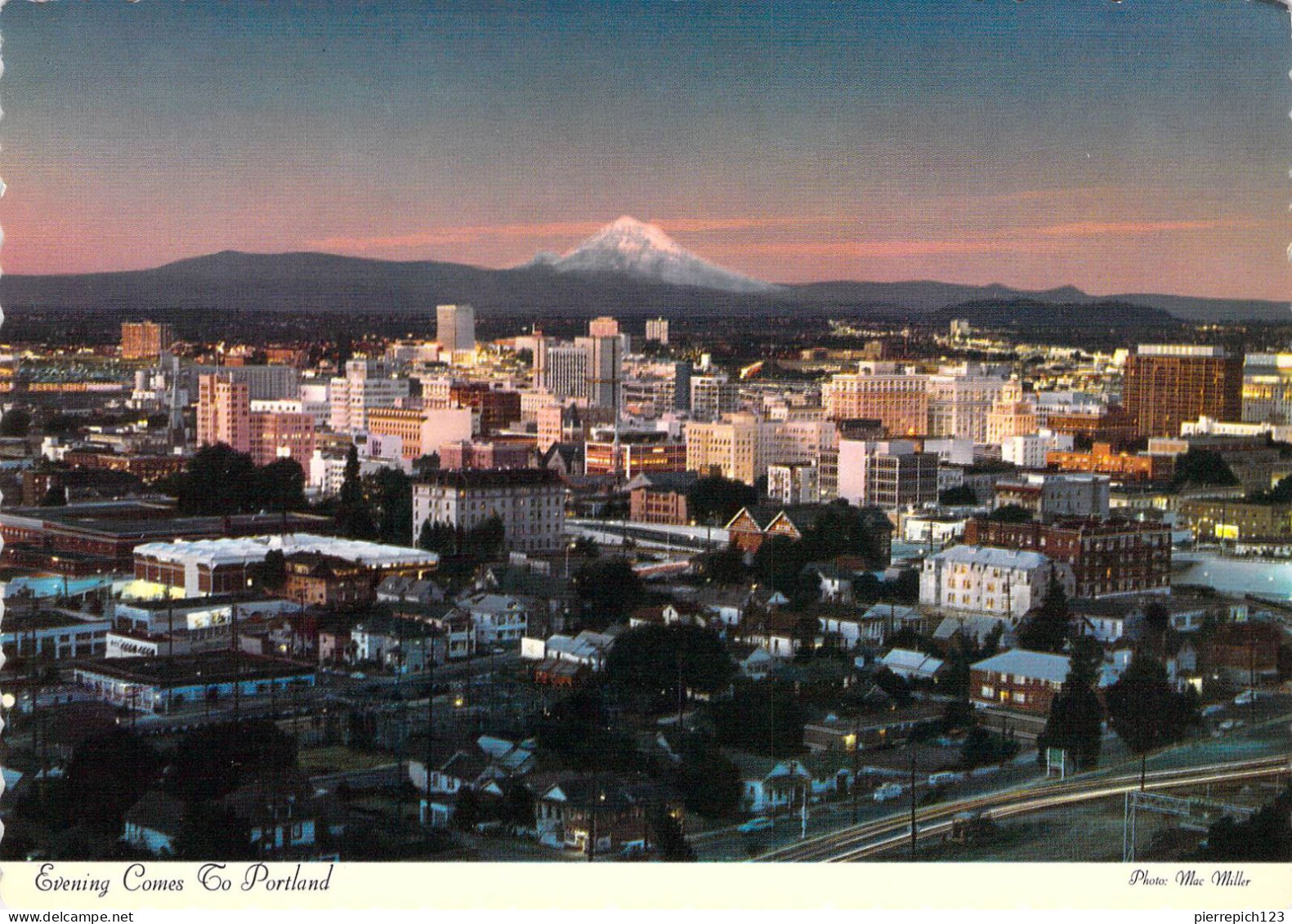 Portland - Coucher De Soleil Sur La Ville - Portland