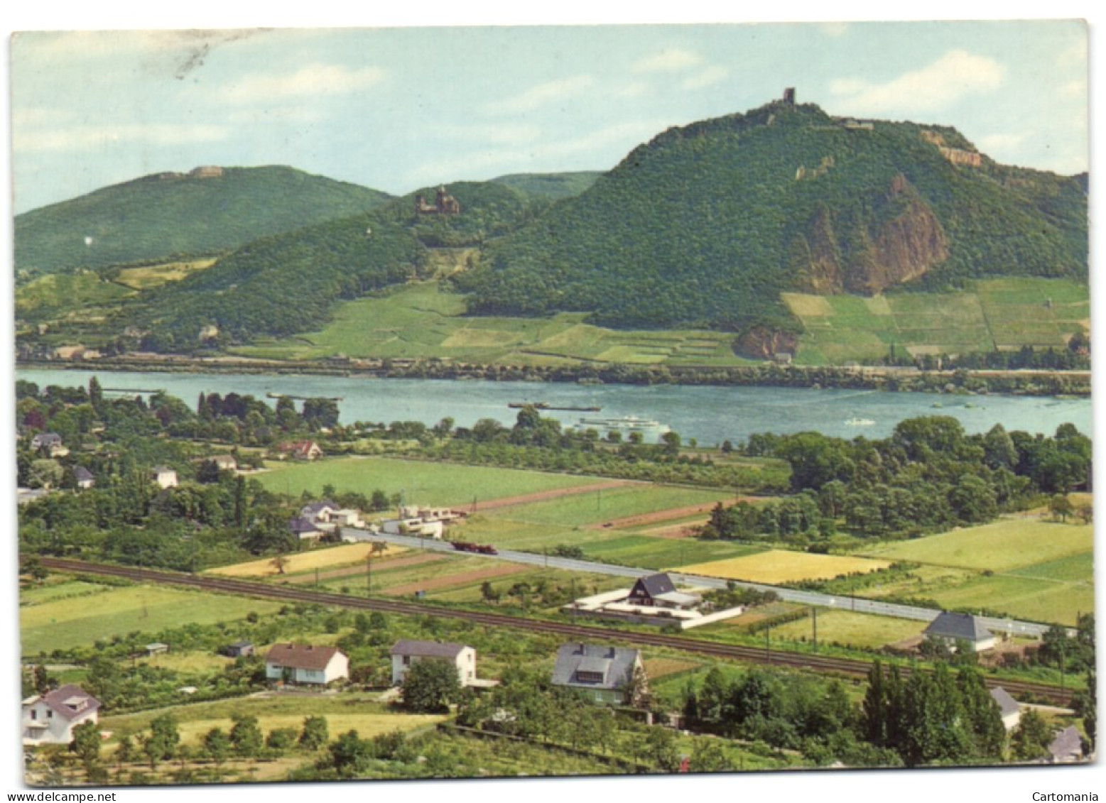 Blick über Den Rhein Auf Petersberg Drachenberg Und Drachenfels - Drachenfels