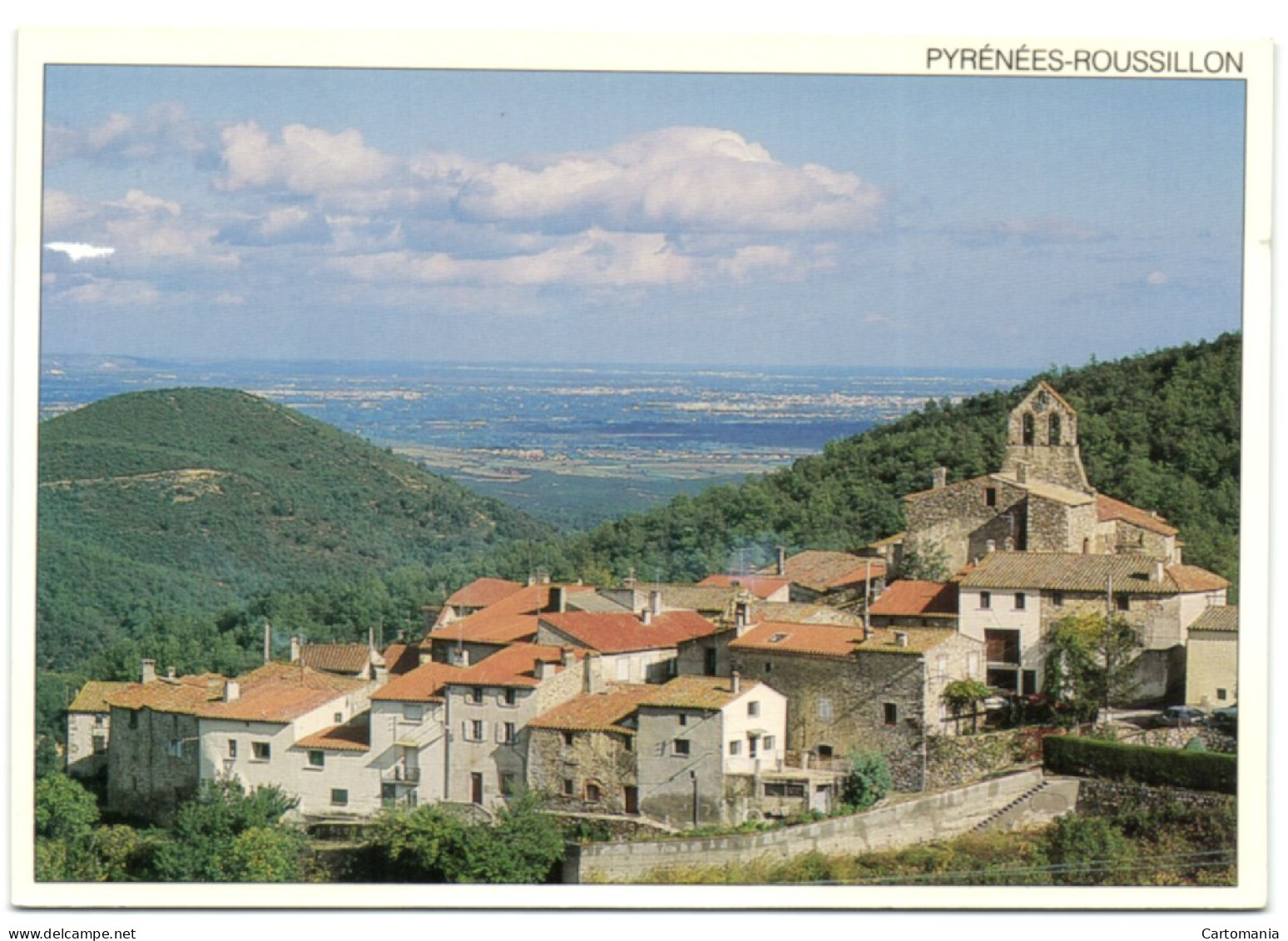 Pyrénées-Roussillon - Typique Village Deminant La Plaine Du Roussillon - Roussillon