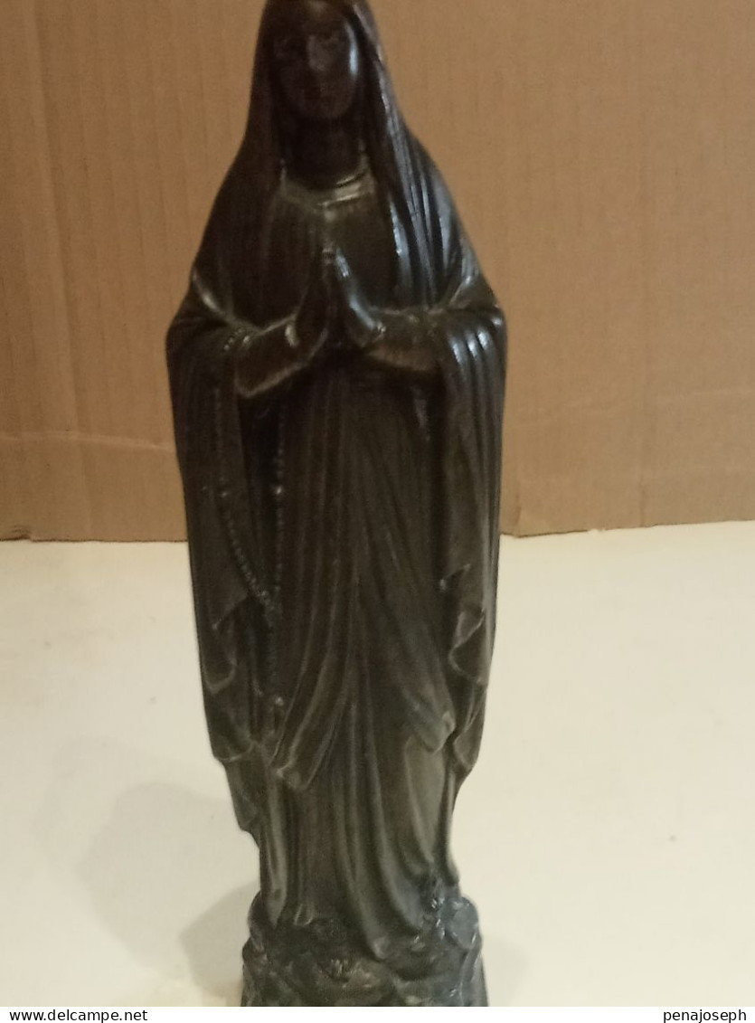 statuette en régule religieux signé DSR du XIXème hauteur 19,5 cm
