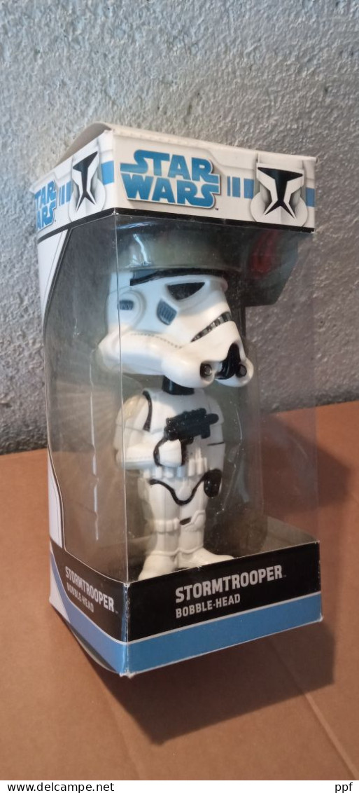 Action Figure Stormtrooper Bobble-Head Funko, lotto di 2 pezzi nuovi in scatola. Guarda bene le immagini.