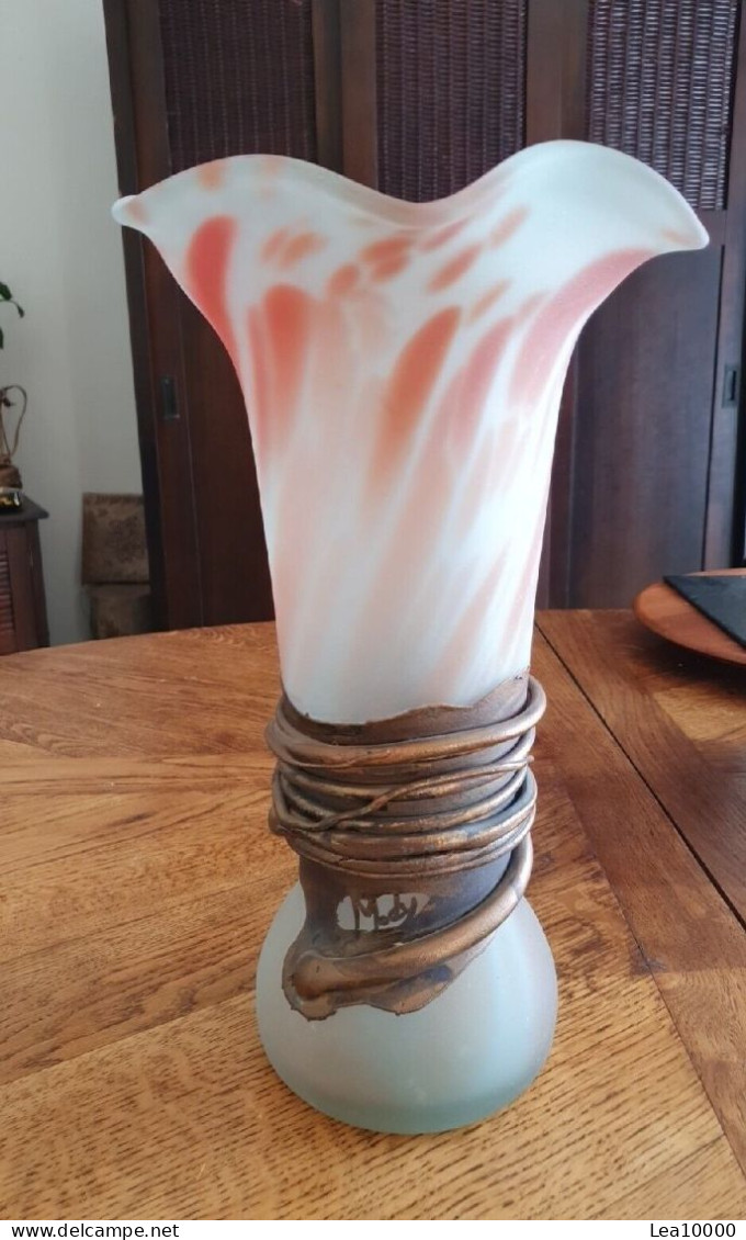 Beau Vase Signé Mady Benson Alchemy - En Pate De Verre Ornée De Cuivre? - Jarrones