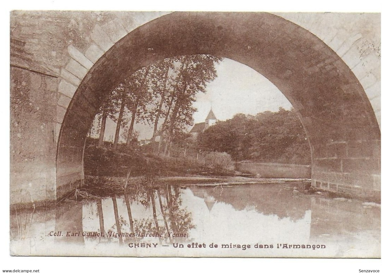 Cheny - Un Effet De Mirage Dans L'Armançon - Cheny