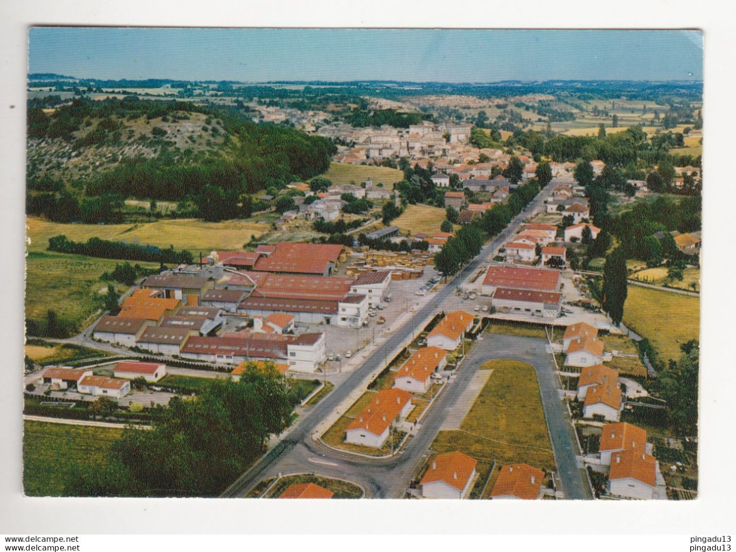 Au Plus Rapide Montaigu De Quercy Non Circulé Très Bon état - Montaigu De Quercy