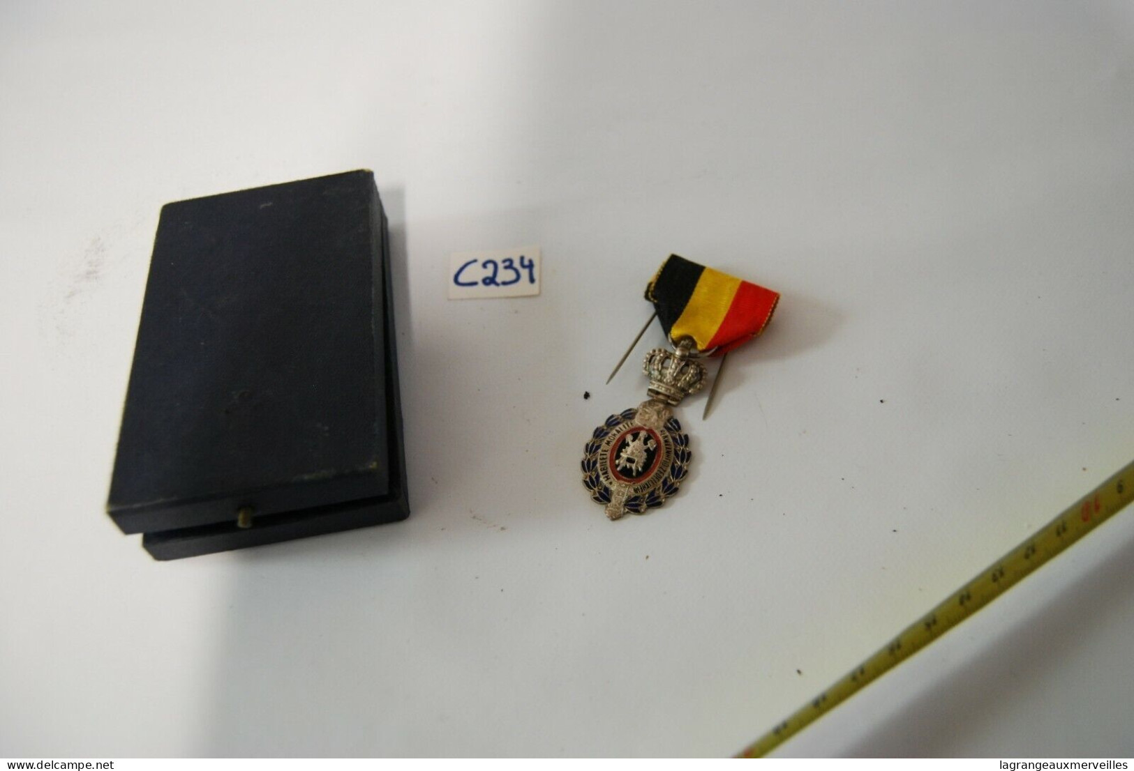 C234 Ancienne Médaille Militaire Belge - Habilité Moralité - Autres & Non Classés