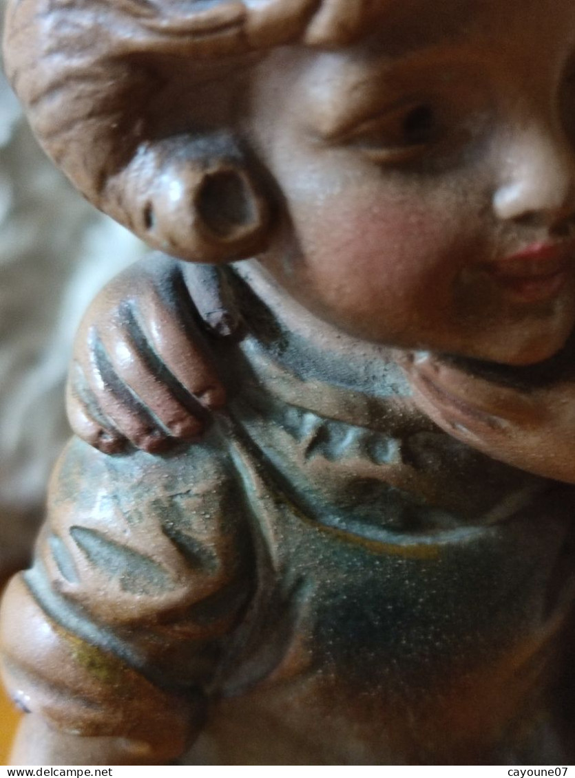 Sujet en plâtre polychrome statue jeunes enfants garçon et fillette titré "Risquons-nous"