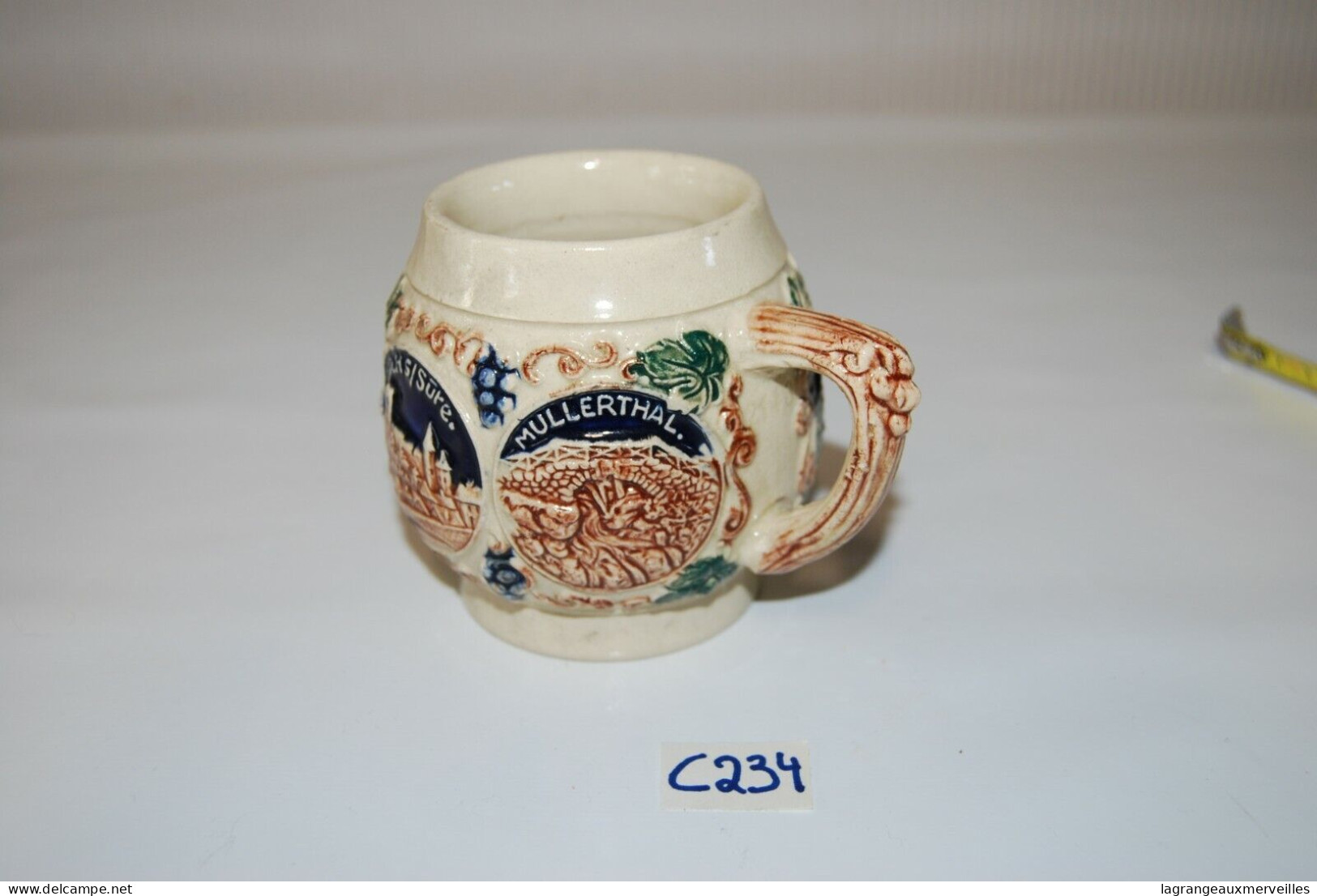 C234 Ancienne Chope En Grès - Souvenir De Luxembourg - Tasses