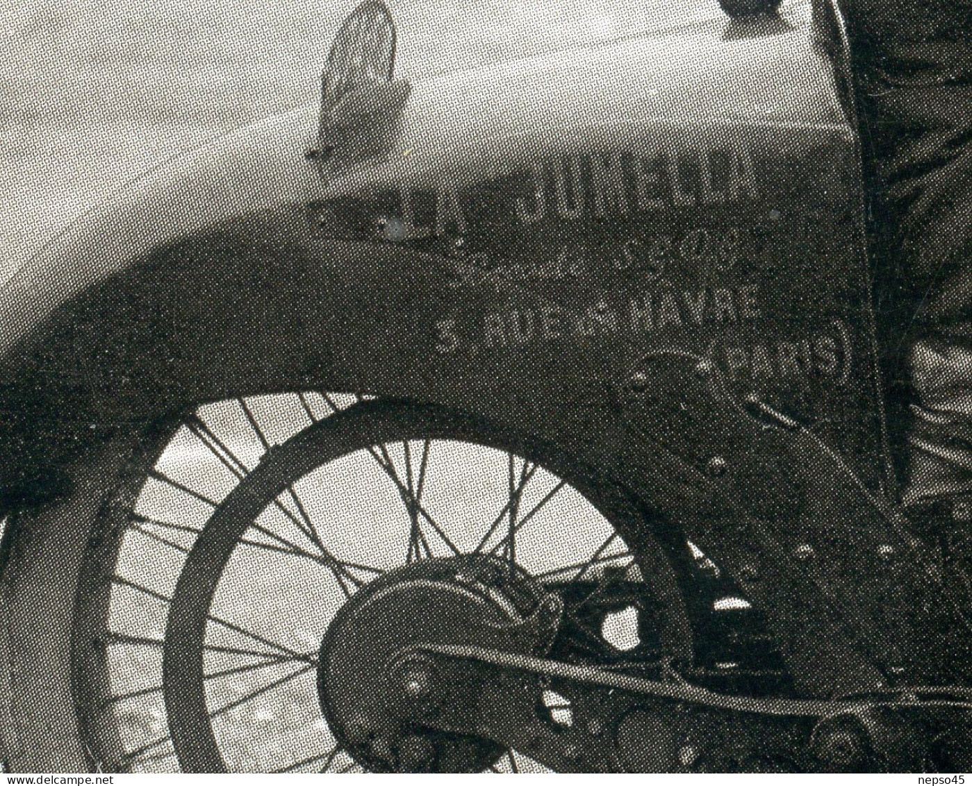 Photographie,format Agrandi écrite En 2012. LA JUMELLA  Ancienne Moto Biplace Au Champ-de Mars.conçu à Paris époque 1922 - Automobiles