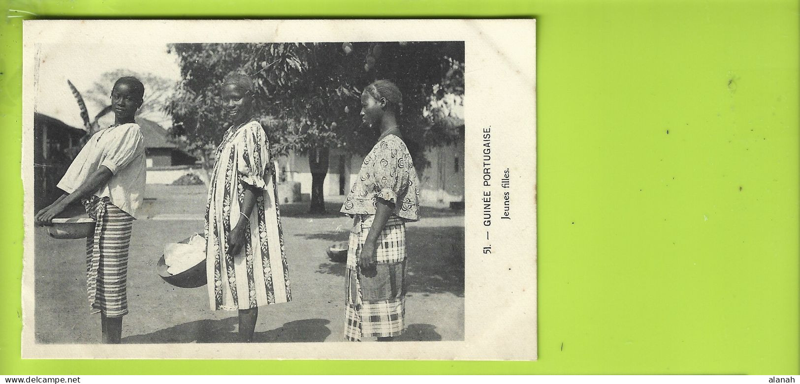 Jeunes Filles De La Guinée Portugaise (Longuet) Guinea Bissau - Guinea-Bissau