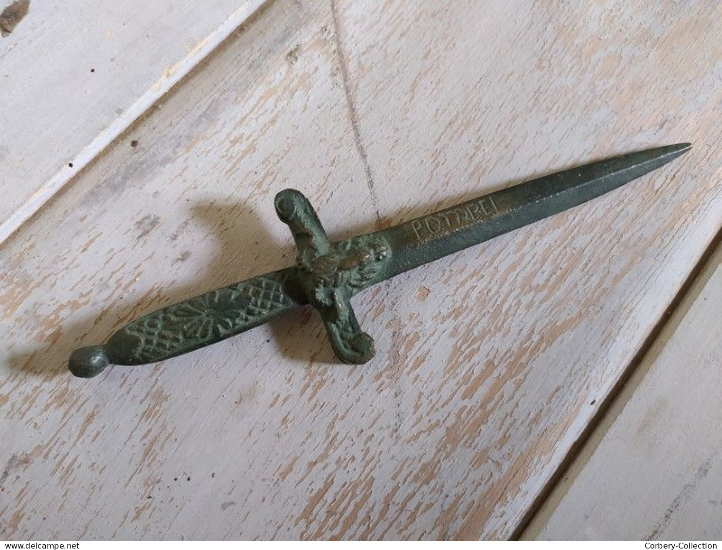 Ancien Ouvre Lettre Bronze Forme Dague Tête De Bouc Pompéi Bacchus - Letter-opener