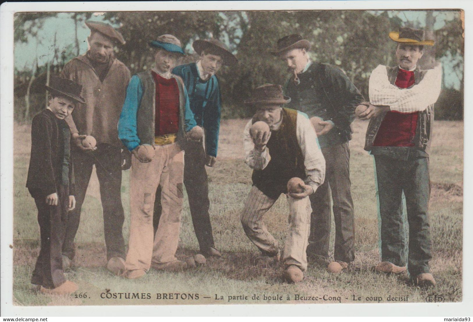 BEUZEC CONQ - FINISTERE - COSTUMES BRETONS - LA PARTIE DE BOULES - LE COUP DECISIF - PETANQUE - Beuzec-Cap-Sizun