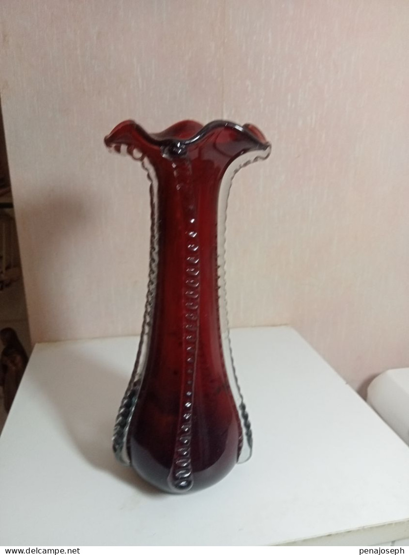 Vase Ancien Hauteur 26 Cm Diamètre 11 Cm - Vasen