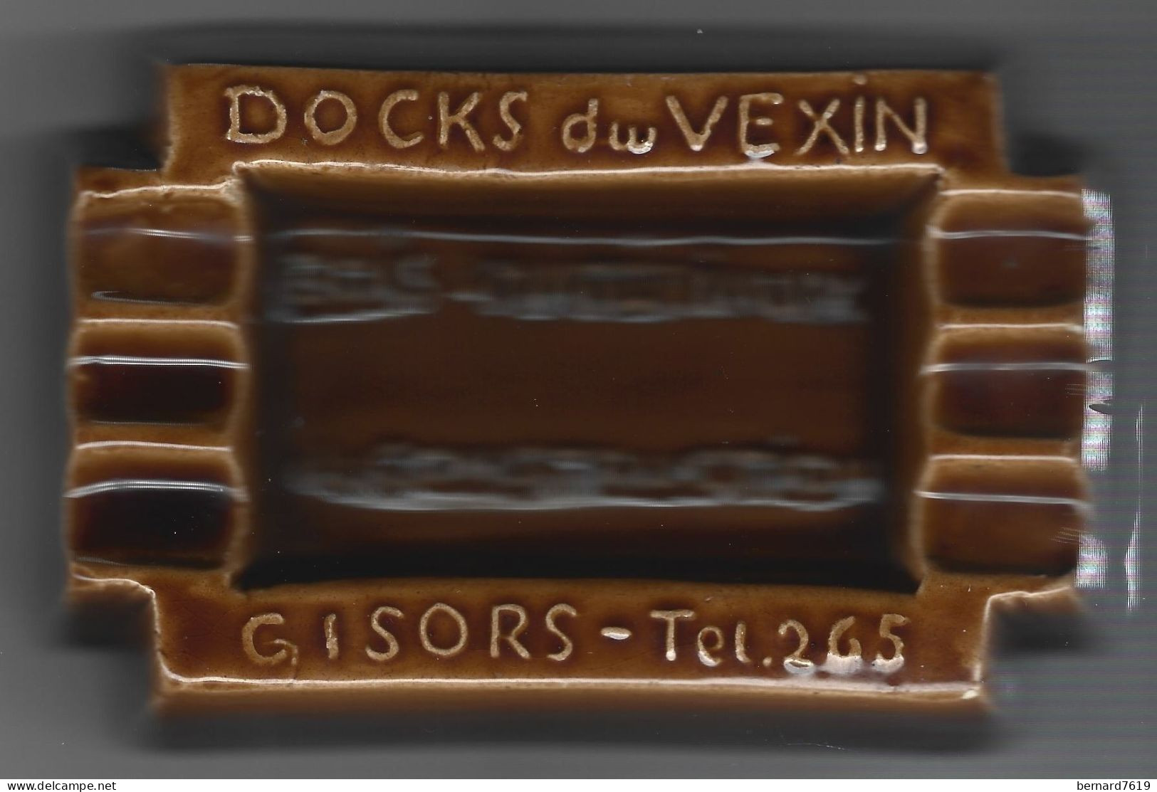 Cendrier Publicitaire 27 Gisors   Docks Du Vexin  -  Marquer  Bois  Materiaux De Construction A L'interieur Tel 265 - Ashtrays