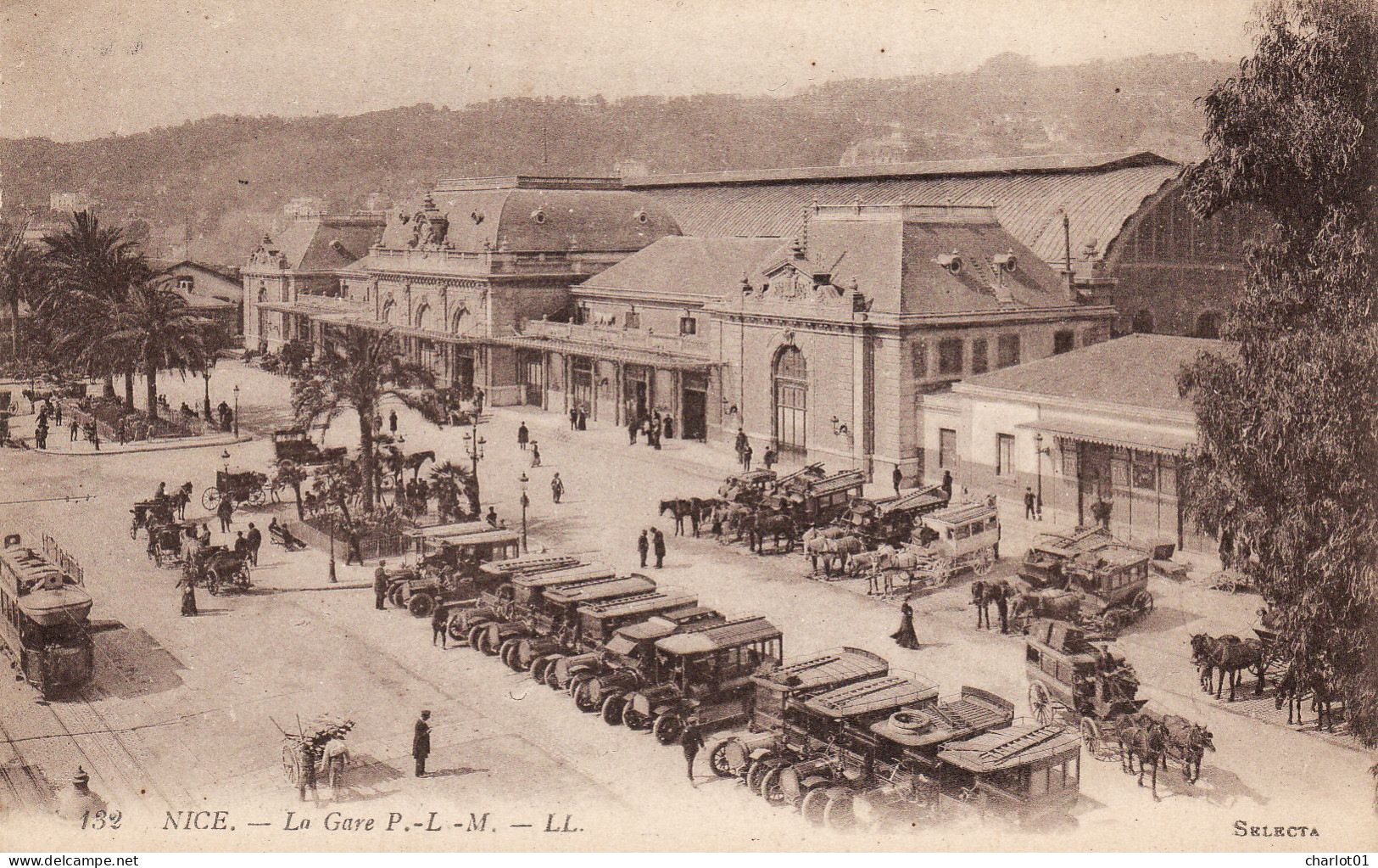 NICE La Gare P.L.M.avec Tramway Voitures  Taxis  Et Diligences - Transport Ferroviaire - Gare