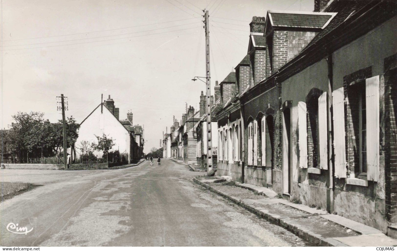 28 - COURTALAIN _C00675_ Rue Fénin-Fers - CPSM - Courtalain