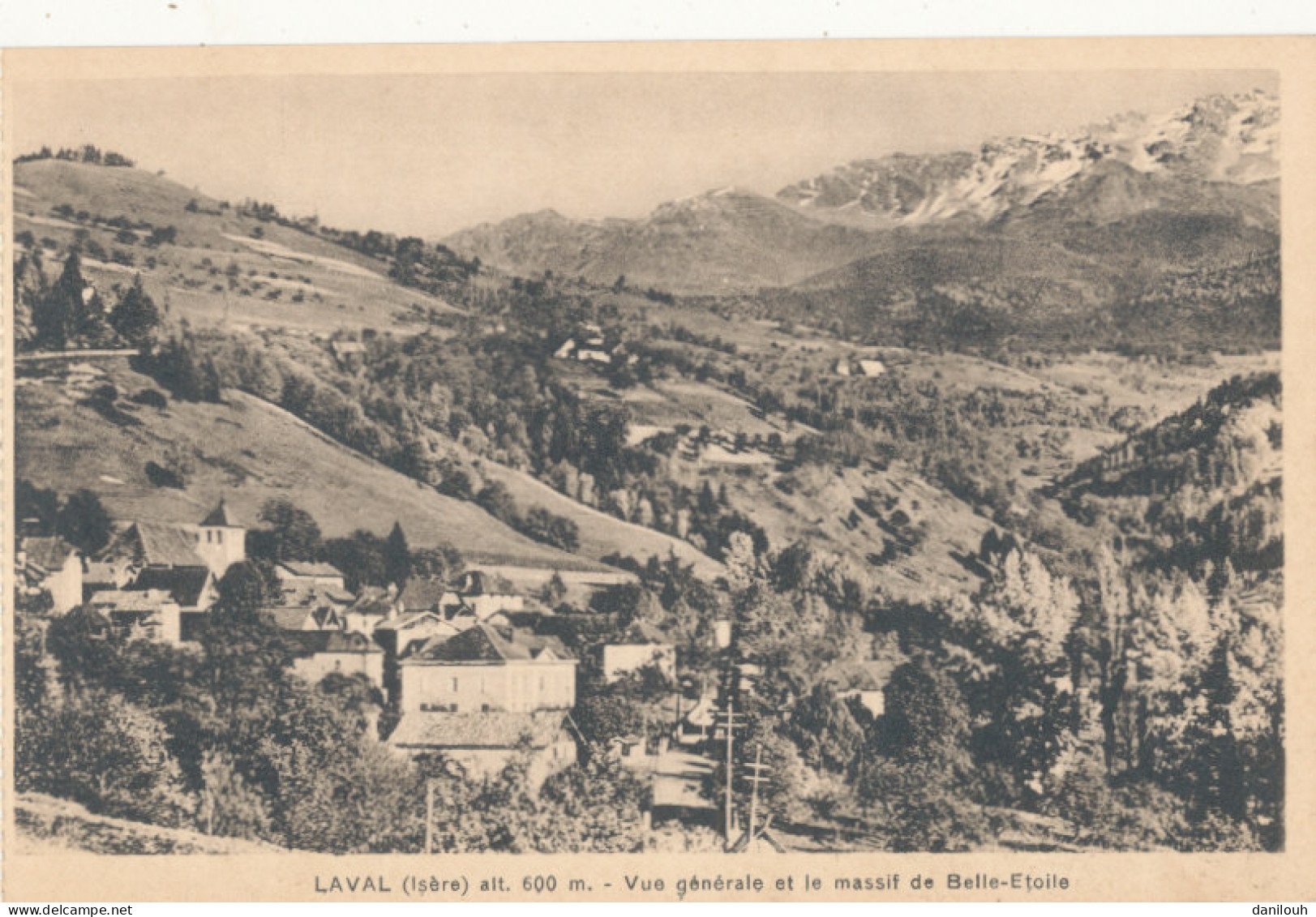 38 // LAVAL   Vue Générale  Et Le Massif De Belle Etoile / Edit Philip - Laval